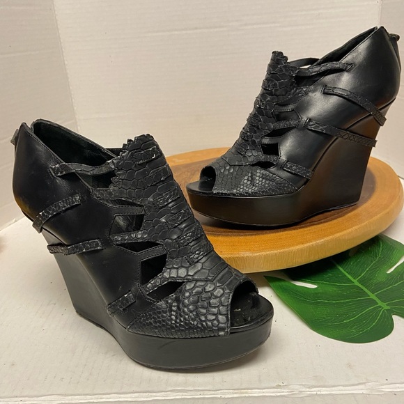 Balenciaga Leather Caged Peep Toe wedges - Picture 1 of 8